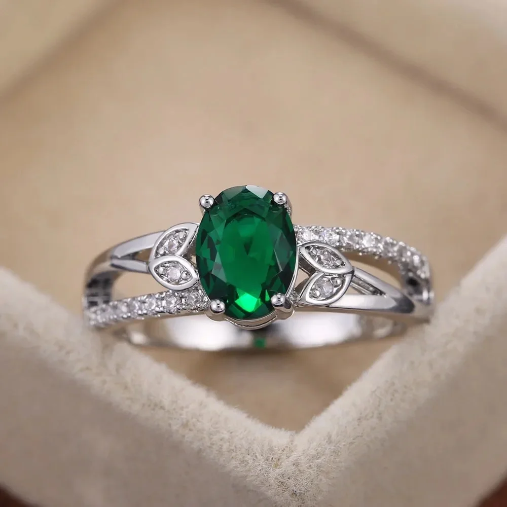 New Women’s 925 Silver Beautiful Leaves Oval Emerald Ring - Picture 1 of 2